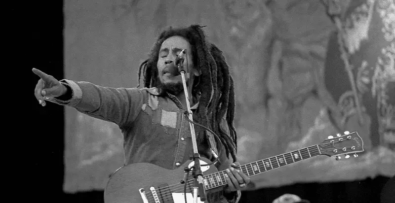 53 Enlightening Bob Marley quotes to Change Your Life