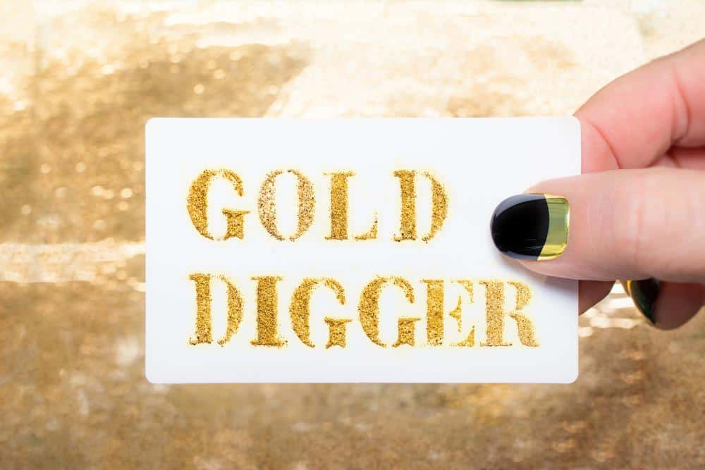 Card that says “Gold Digger”